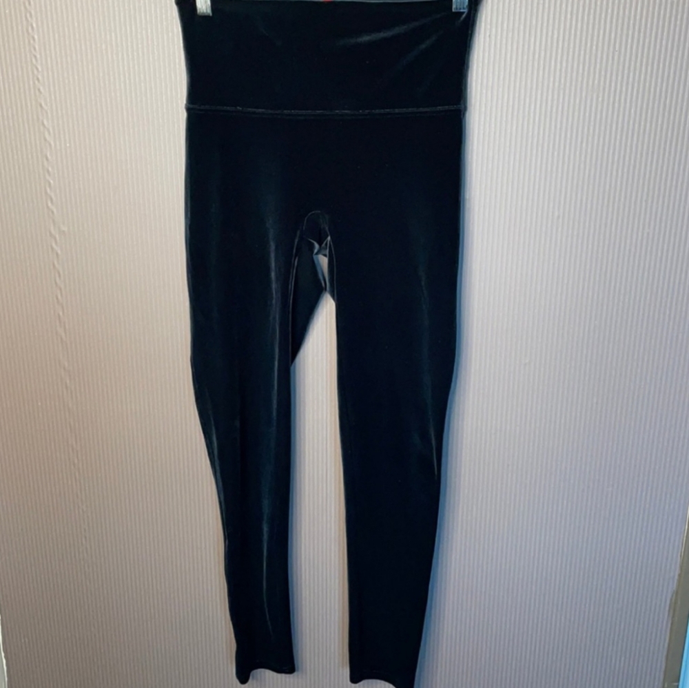 Spanx by Sara Blakey Black Velvet- Size Lg
